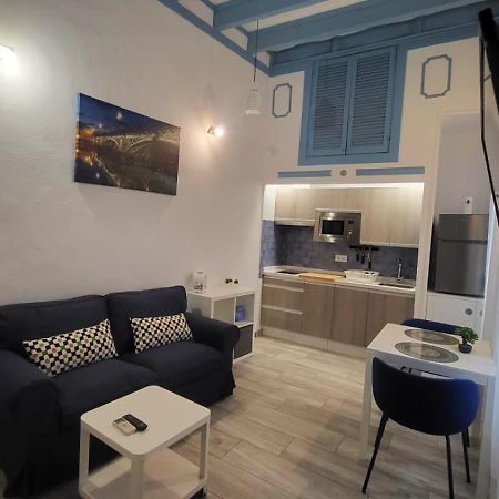 Apartamento Cuarta Puerta Centro Historico Apartment เซบีญา ภายนอก รูปภาพ